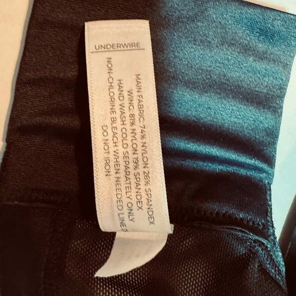 Livi Active High Impact Wicking Underwire Bra - Picture 9 of 9